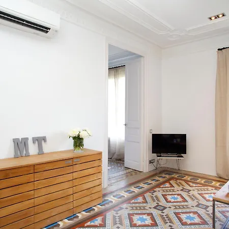 Apartment The Claris Suites II