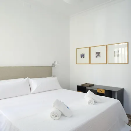 Apartment The Claris Suites II