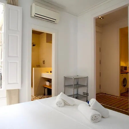 Apartment The Claris Suites II