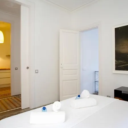 Apartment The Claris Suites II *